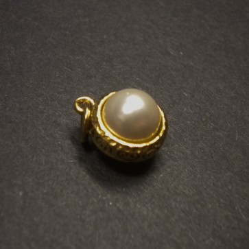 Pearl Charm